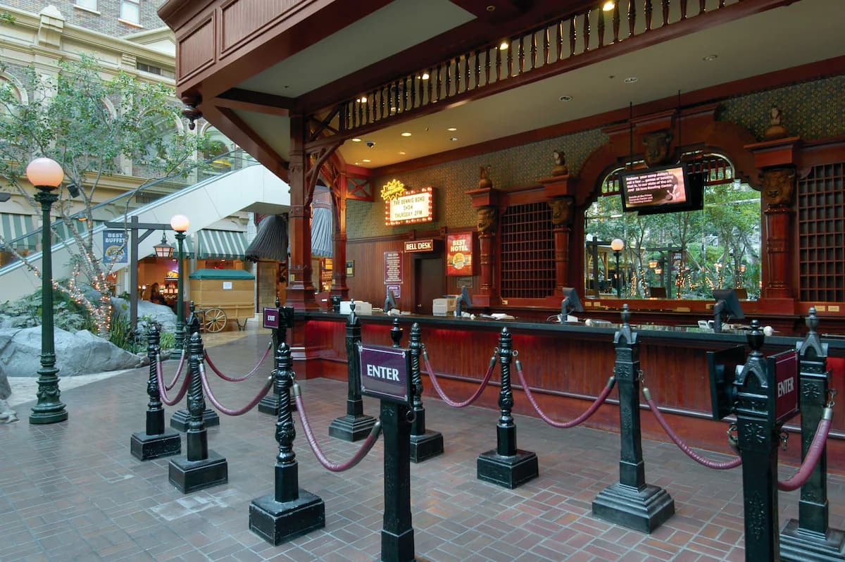 Sam's Town Hotel & Gambling Hall - 7