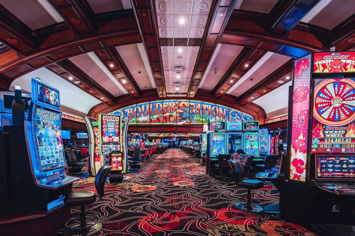 Boulder Station Hotel & Casino - 4