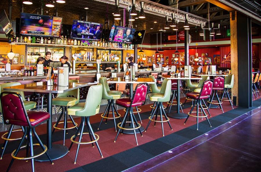 The Flying Pig Lounge - 2