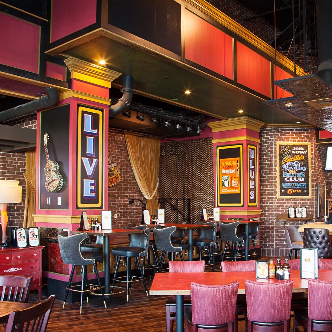 The Flying Pig Lounge - 1