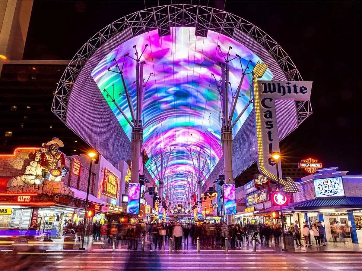 Fremont Street de día