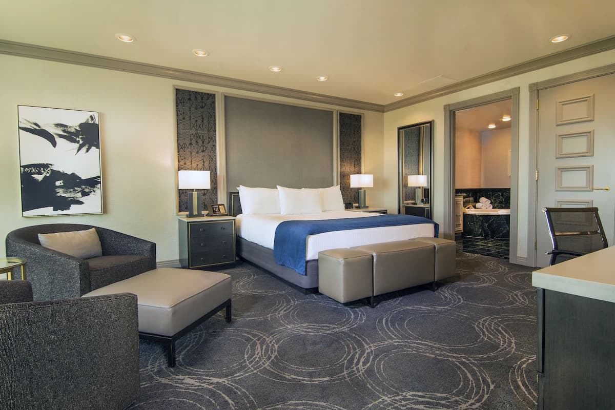 Suncoast Hotel and Casino - 7