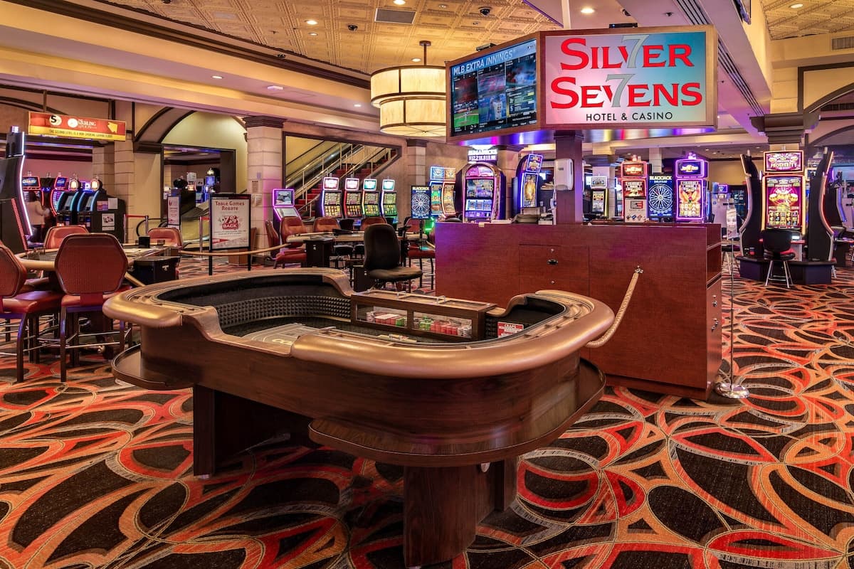 Silver Sevens Hotel & Casino - 3
