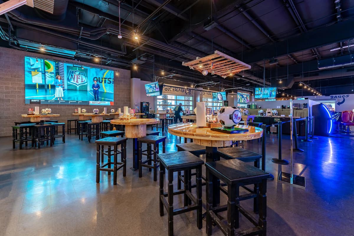 Ojos Locos Sports Cantina y Casino - 3