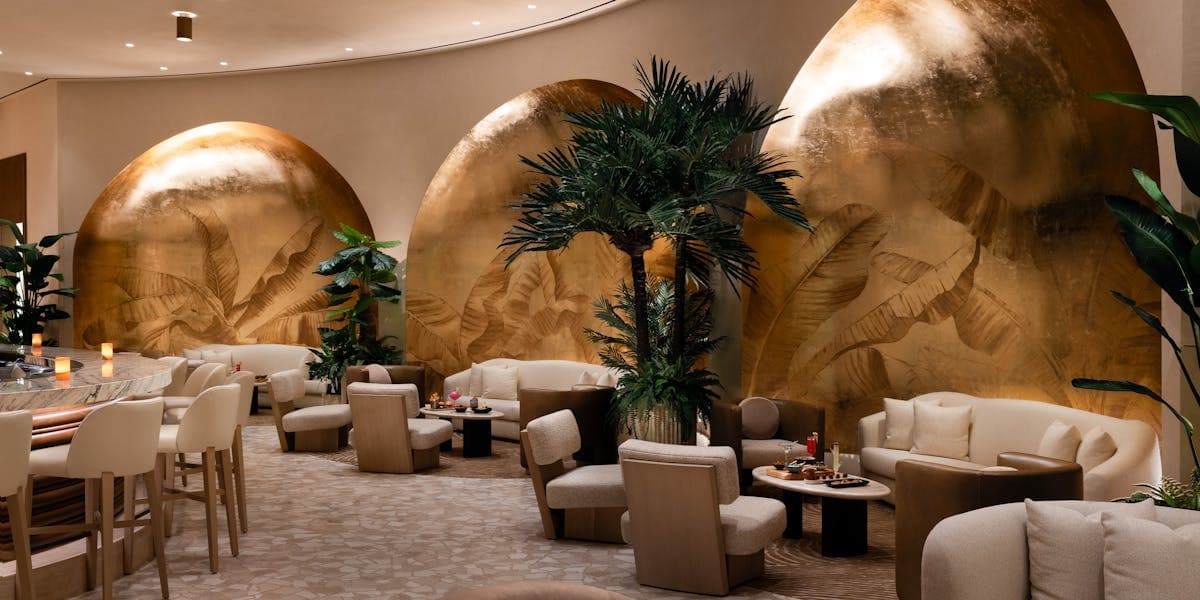Bel-Aire Lounge 4