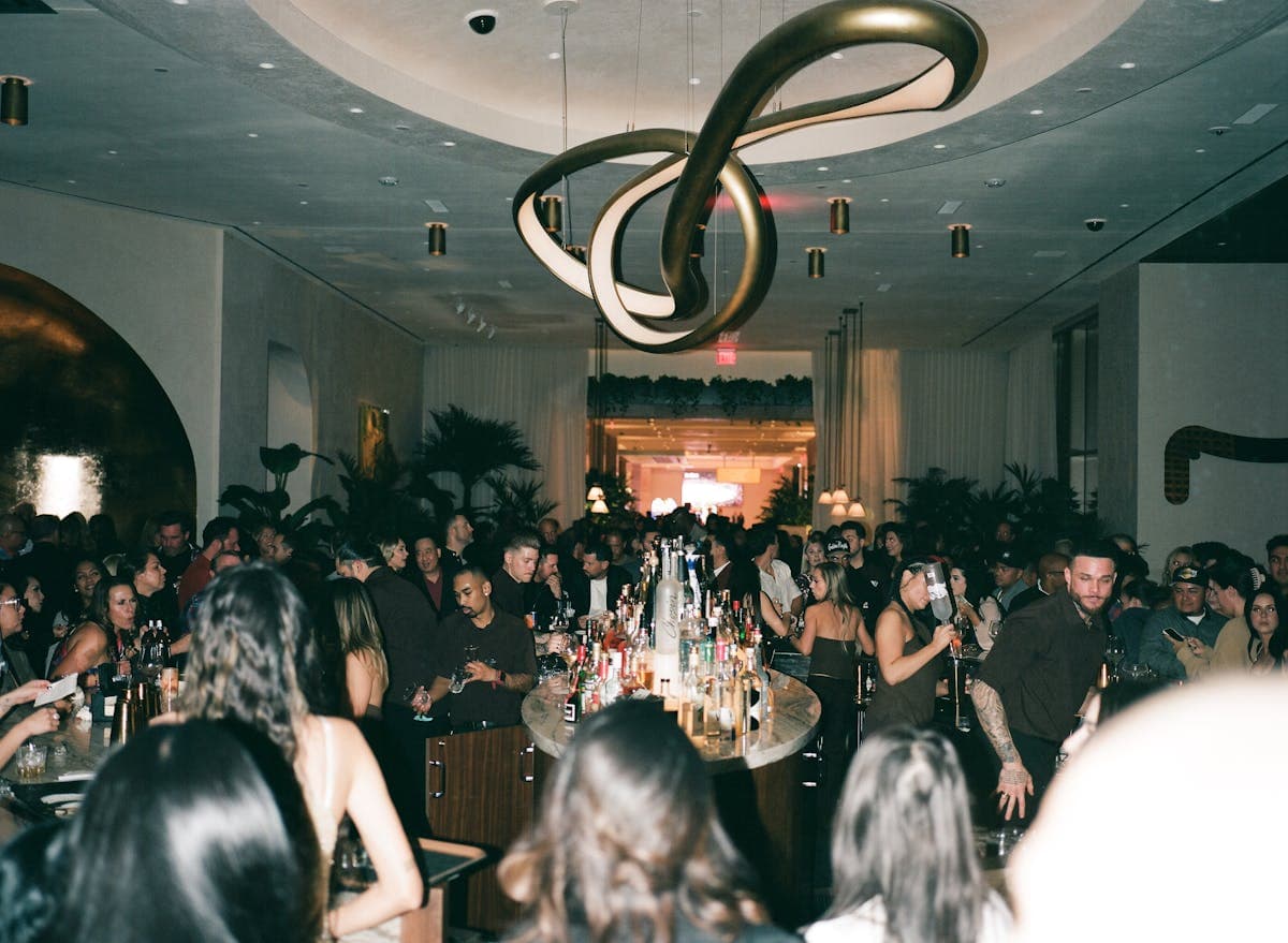 Bel-Aire Lounge - 5