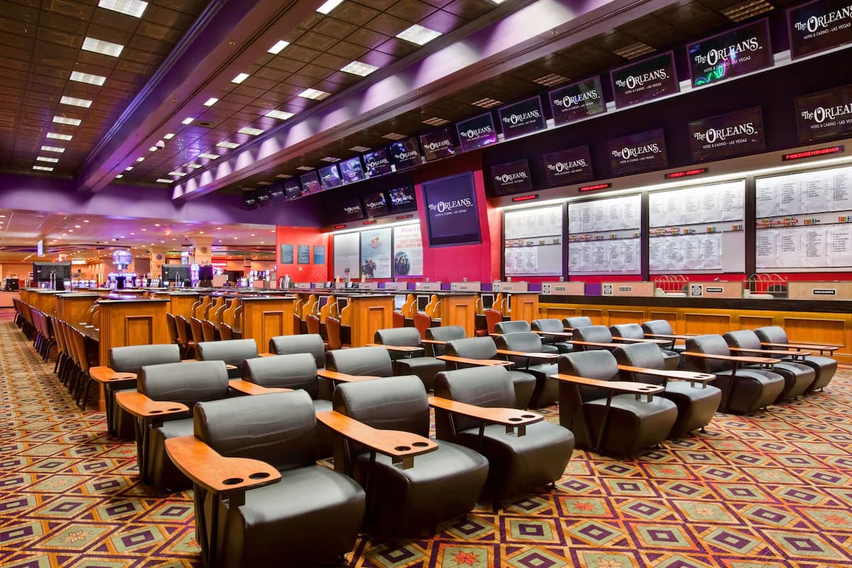 The Orleans Hotel & Casino - 6