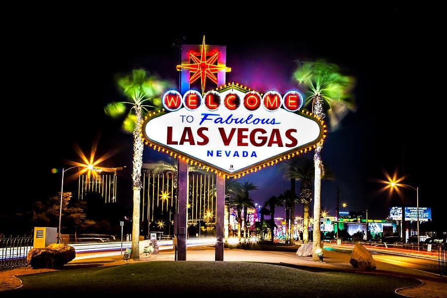 Welcome to Fabulous Las Vegas Sign 3
