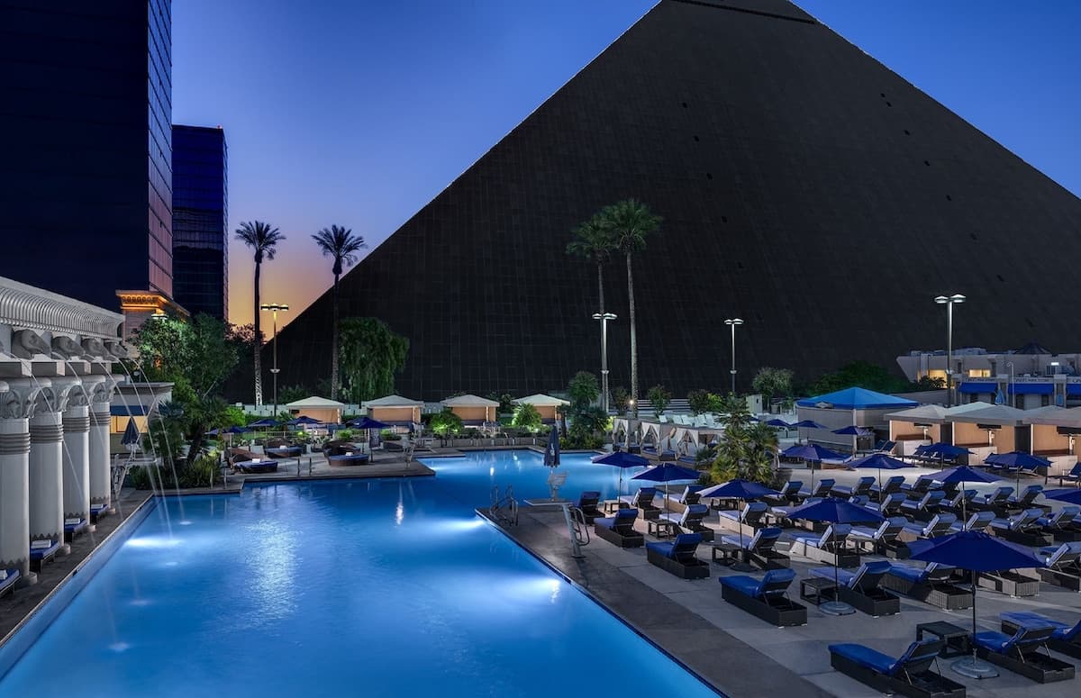 Luxor Hotel & Casino 23