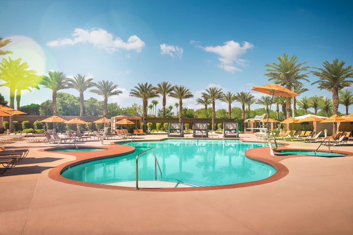 Excalibur Hotel and Casino - 9