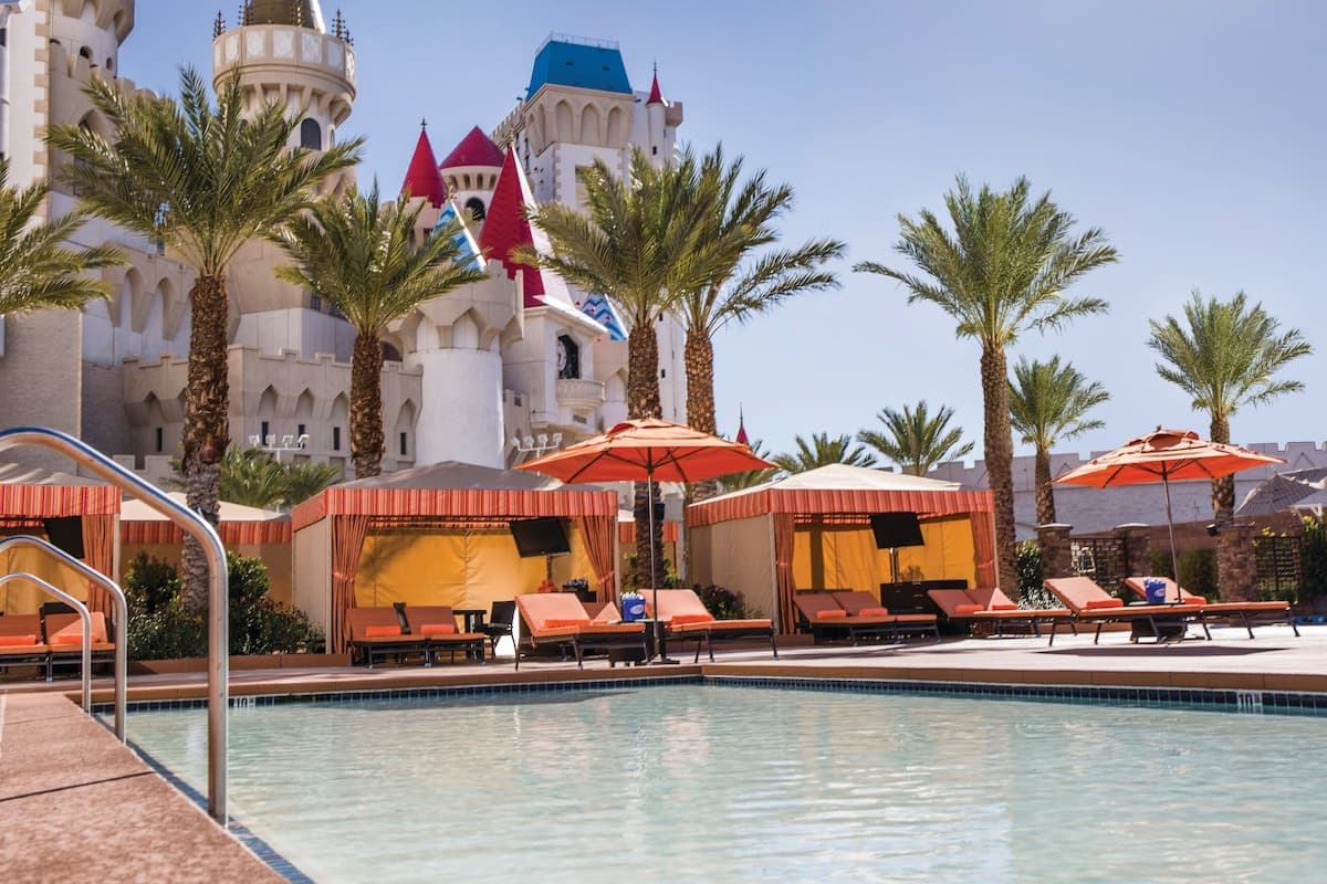 Excalibur Hotel and Casino - 8