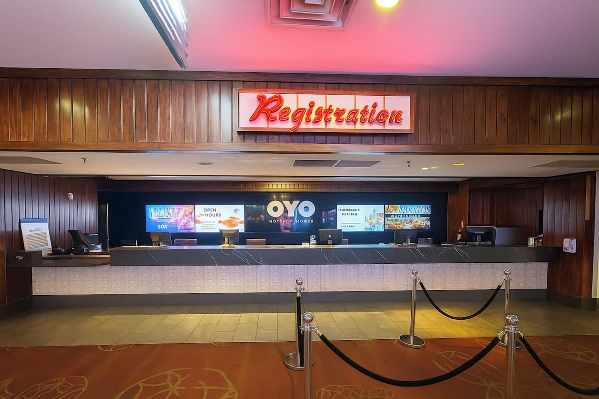 OYO Hotel and Casino Las Vegas - 1