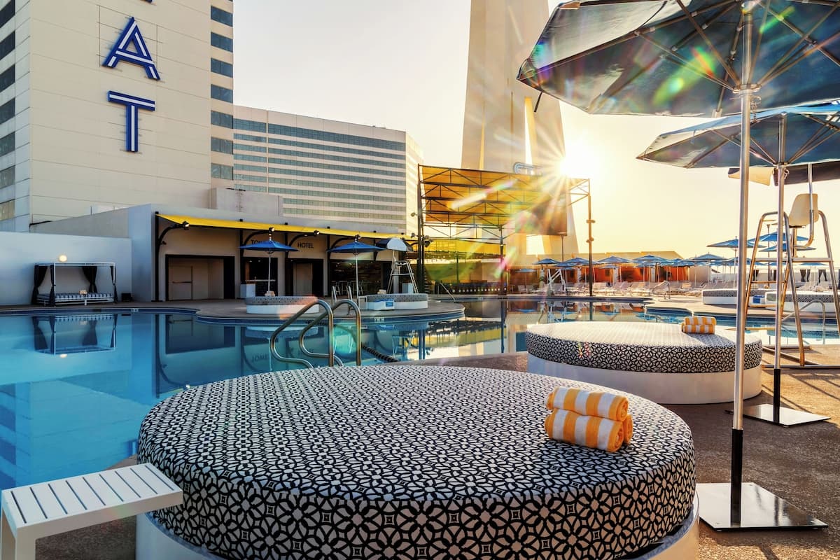 The STRAT Hotel, Casino & Tower 27