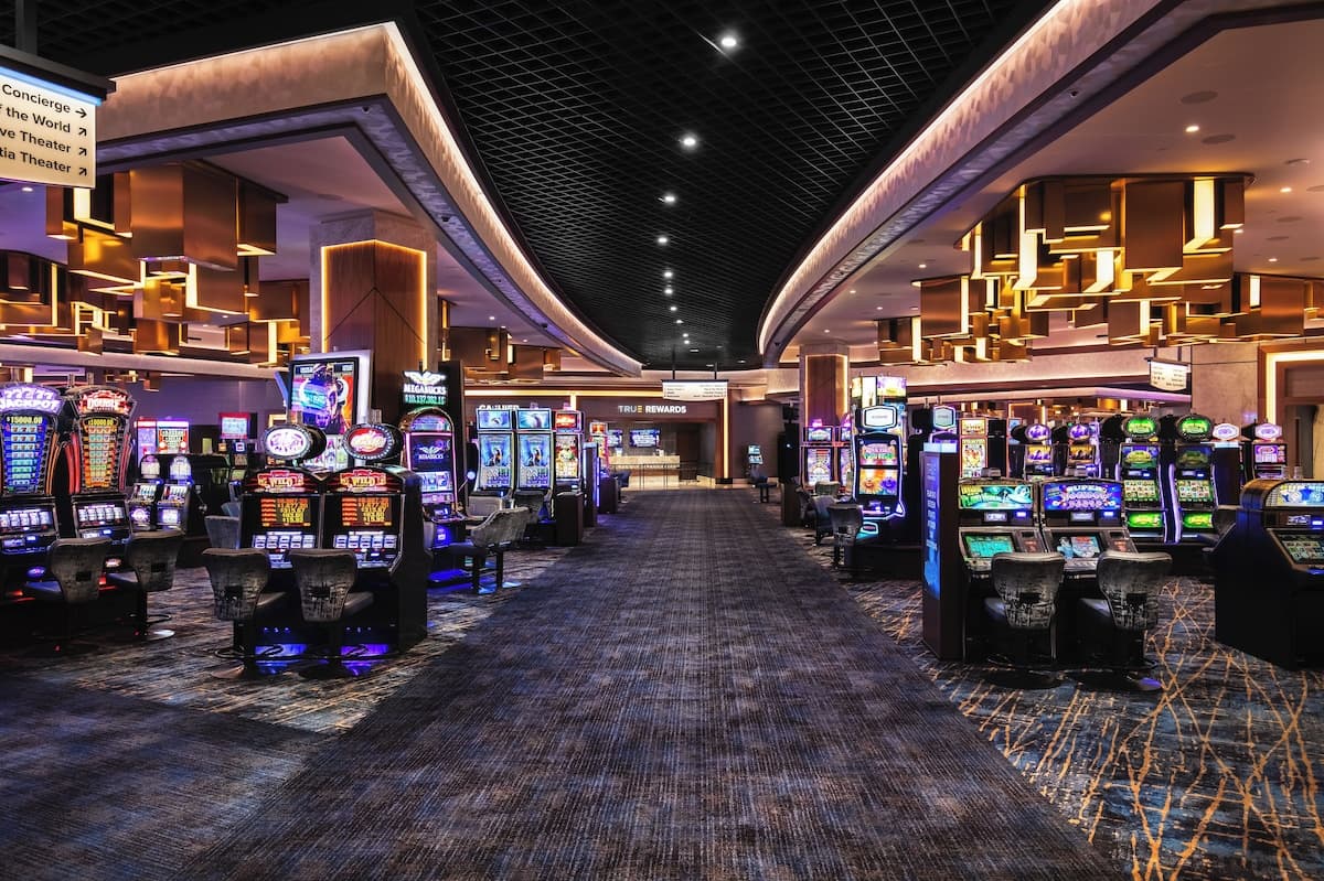 The STRAT Hotel, Casino & Tower - 7