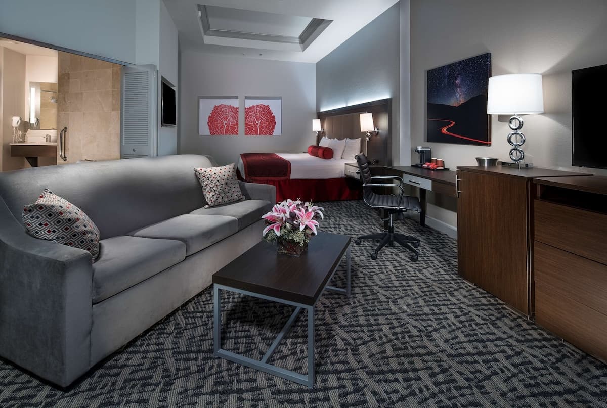 The STRAT Hotel, Casino & Tower - 9