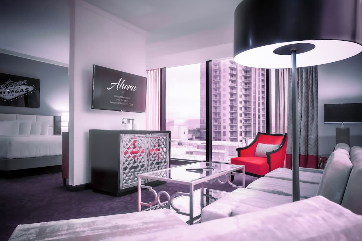 Ahern Hotel - 6