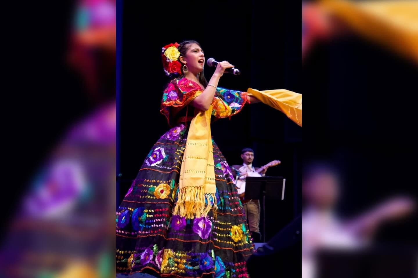 Mariachi Paloma Azteca - 2