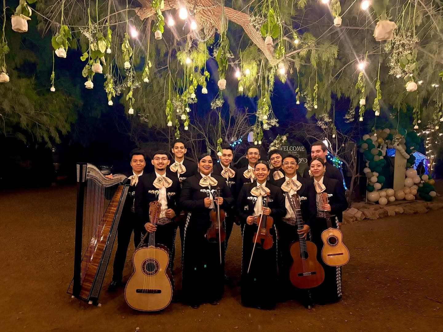 Mariachi Paloma Azteca - 14