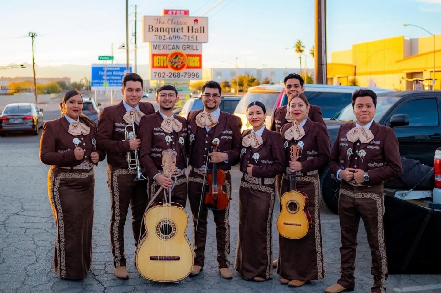 Mariachi Paloma Azteca - 11