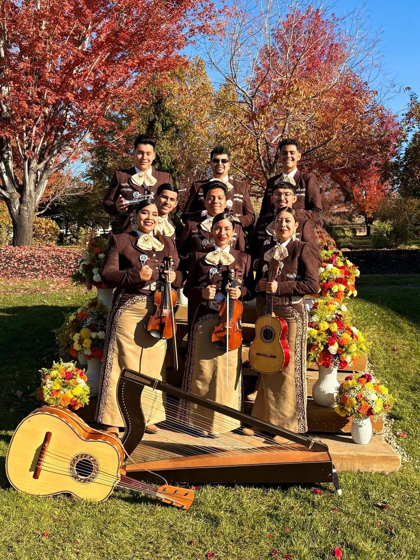 Mariachi Paloma Azteca - 8