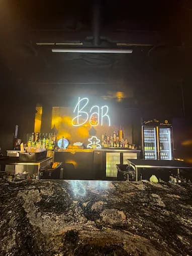 Mamalona Night Club - 1