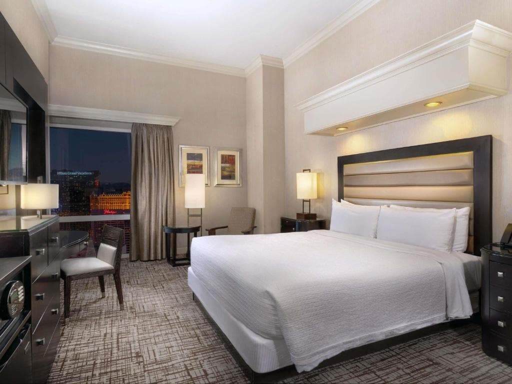 Treasure Island Hotel & Casino - 8