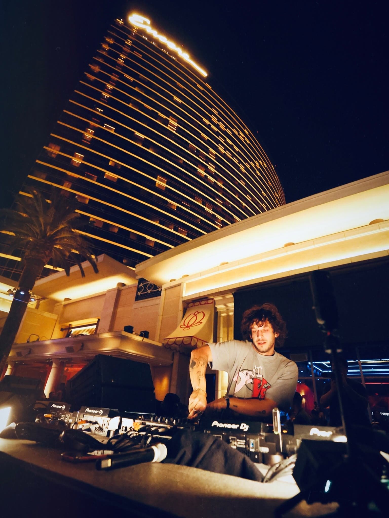 Encore Beach Club 14