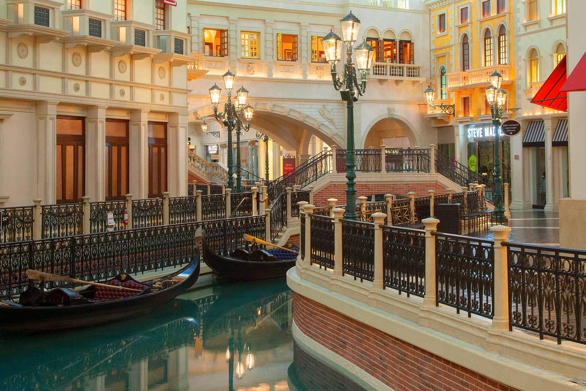 Gondola Rides at The Venetian - 7